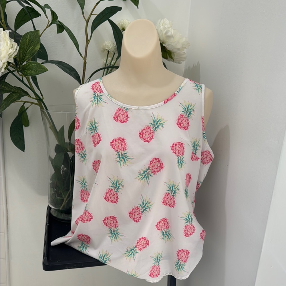 Time and Tru Cream Sleeveless Tank Top